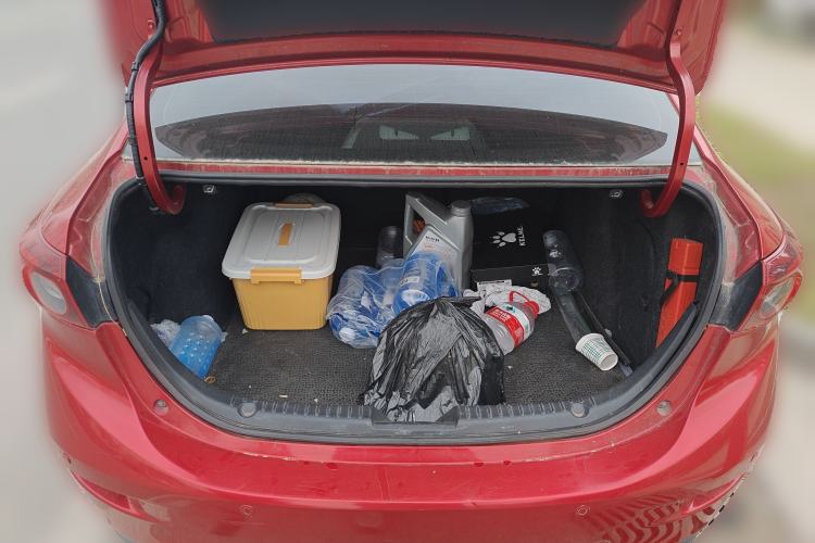 Used Mazda Mazda 3 Axela 2014 Sedan 1.5L Automatic Comfort Model
