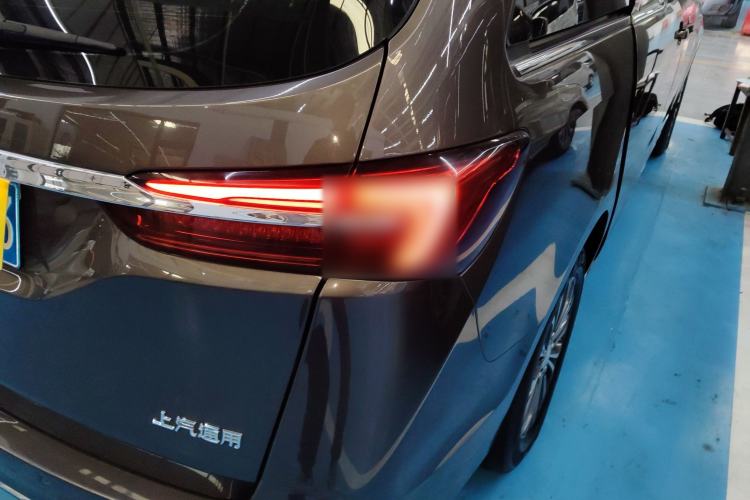 Used Buick GL8 2023 Land Executive Class Comfort Model
