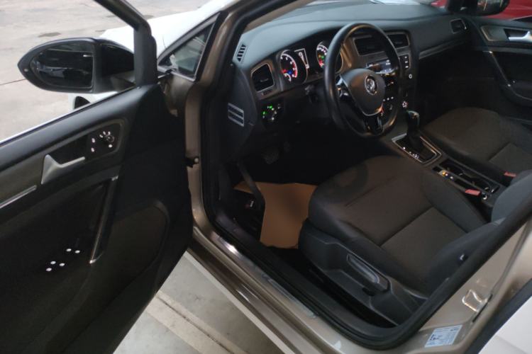 Used Volkswagen Golf 2016 1.6L Automatic Comfort Model
