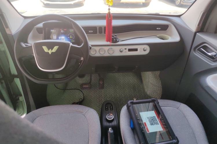 Used Wuling Hongguang MINIEV 2021 Macaron Sandwich Model 170 km Lithium Ternary