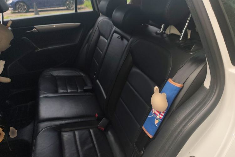 Used Volkswagen Gran Lavida 2013 1.6L Automatic Comfort Model Left Rear Seat