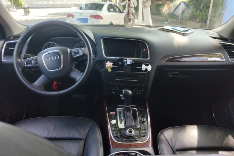 Used Audi Q5 2011 2.0TFSI Comfort Version
