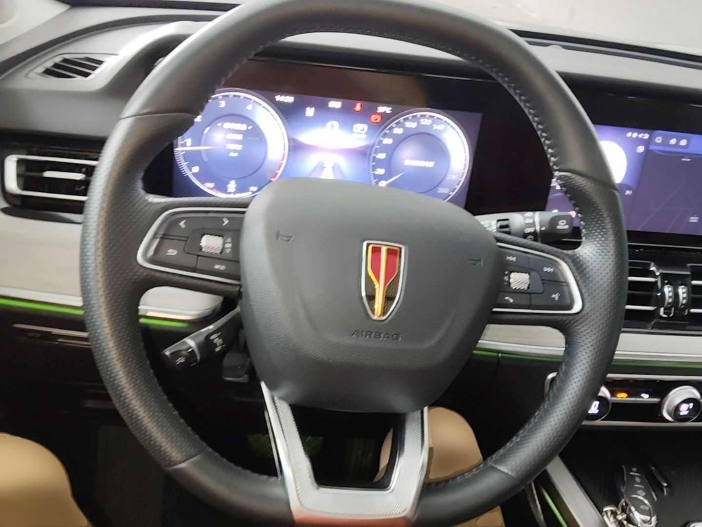 Hongqi HS5 2025 2.0T All-Wheel-Drive Flagship Pro Edition — снимка 13