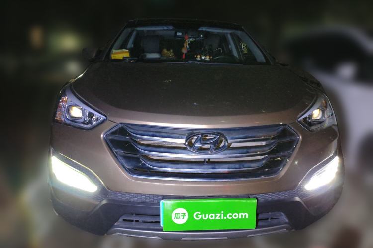 Used Hyundai Santa Fe 2013 2.4L Automatic Two-Wheel Drive Smart Version