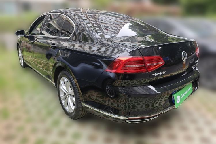 Used Volkswagen Magotan 2017 330TSI DSG Luxury Model
