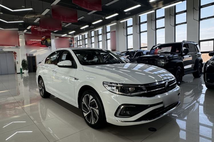 Used Volkswagen Bora 2023 300TSI DSG Prestige Edition Exterior 2