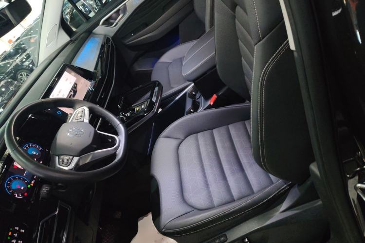 Used Volkswagen Talagon 2024 380TSI All-Wheel Drive Luxury Prestige Pro 7-Seater Left Front Seat