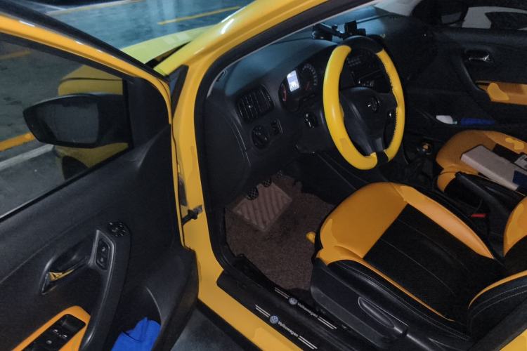 Used Volkswagen Polo 2014 1.4L Manual Fashion Edition Driver Seat