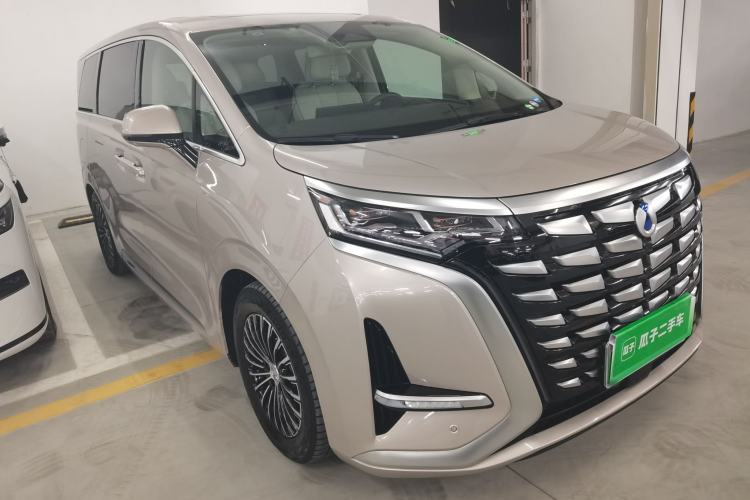 Used Denza D9 2024 DM-i 980 Four-Wheel Drive Prestige Model Exterior 2