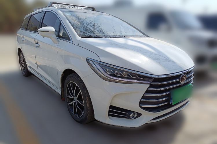 Used BYD Song MAX 2018 1.5T Automatic Smart Connect Elite Model with 6 Seats