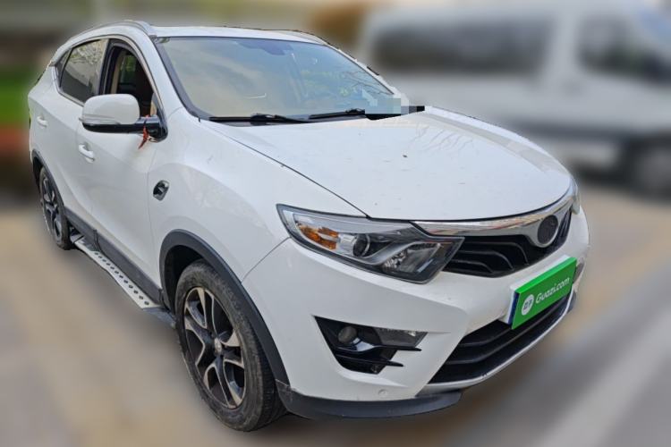 Used Soueast DX7 2017 1.5T Manual Triumph Edition Front Right 45 Deg