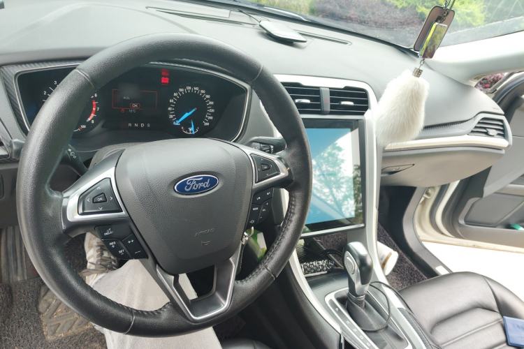 Used Ford Mondeo 2013 1.5L GTDi180 Fashion Edition Center Console