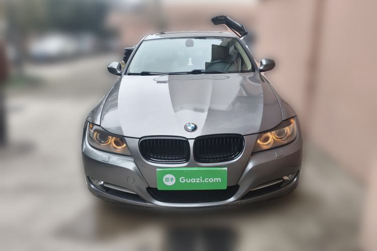 Used BMW 3 Series 2010 320i Luxury Model
