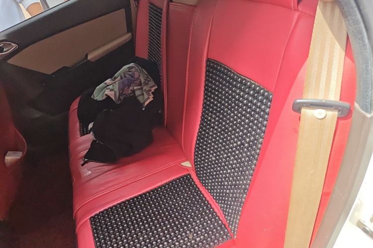 Used Baojun 310W 2017 1.5L Manual Comfort Version China VI Emission Standard Left Rear Seat