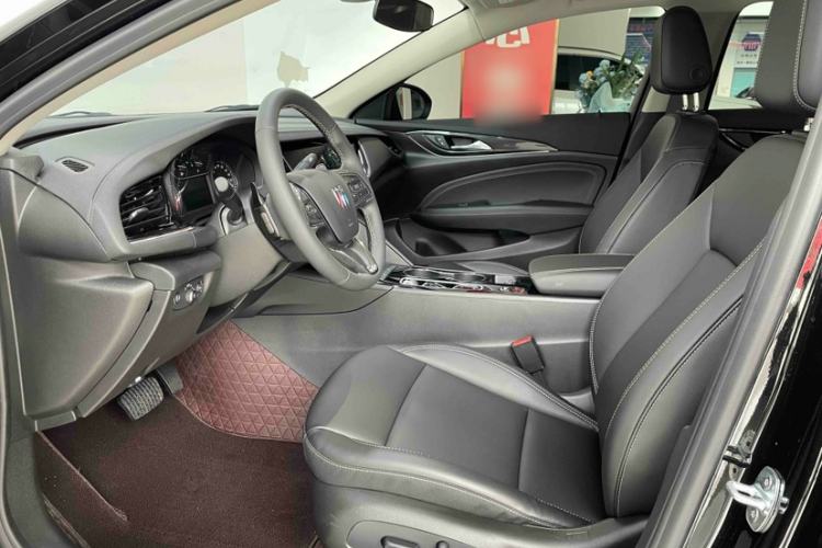 Used Buick Regal 2025 Model 25T Ultra-Enjoyment Edition Interior 3