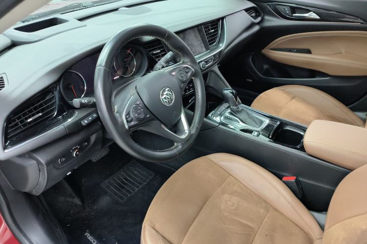 Used Buick Regal 2017 28T Luxury Edition Driver Seat