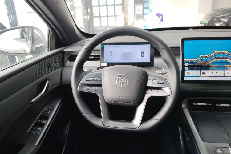 Used BYD Qin PLUS 2025 DM-i Smart Drive 55KM Beyond Model Steering Wheel