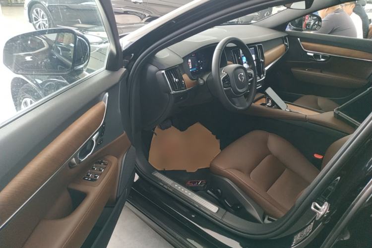 Used Volvo S90 2024 B5 Zhiyi Luxury Edition