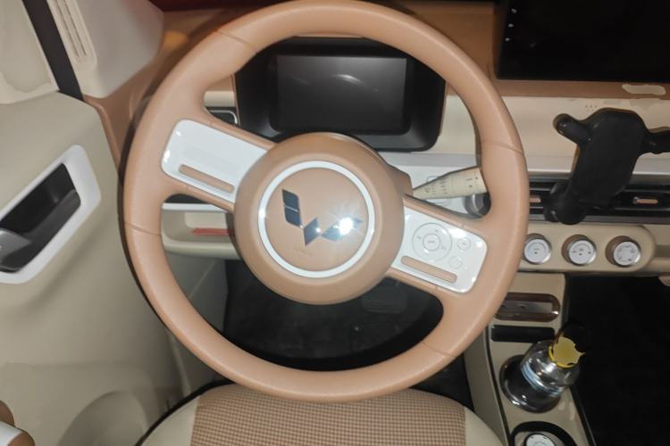 Used Wuling Hongguang MINIEV 2024 3rd Generation 215km Youth Edition
