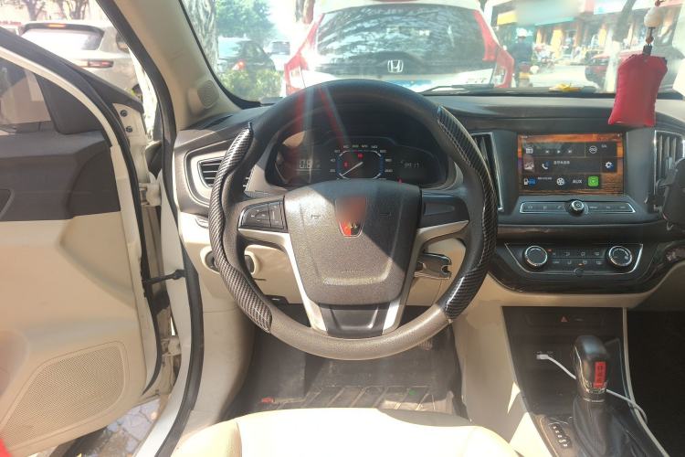 Used Roewe 360 2015 1.5L Automatic Luxury Edition Steering Wheel