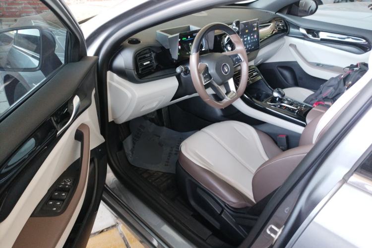 Used BYD Qin PLUS 2024 HONOR Edition DM-i 55KM Leading Model
