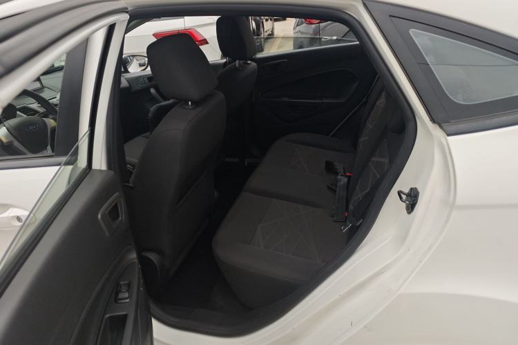 Used Ford Fiesta 2013 Sedan 1.5L Manual Fashion Edition