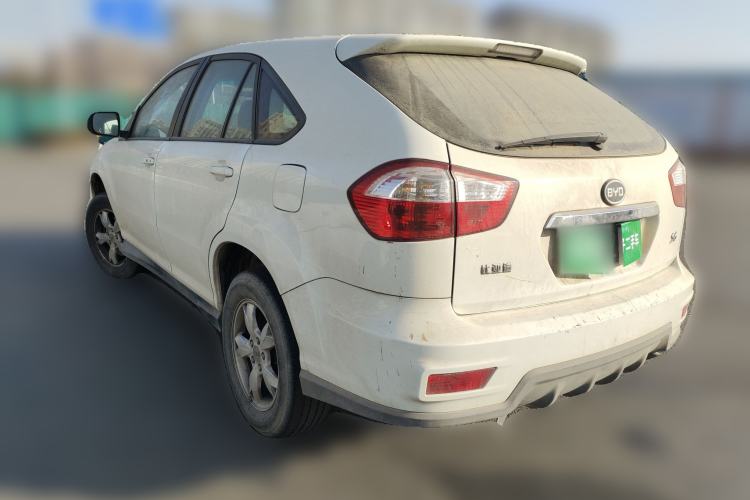 Used BYD S6 2014 2.0L Manual Luxury 5-Seater