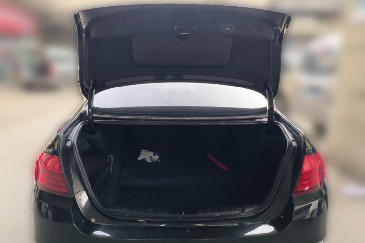 Used BMW 5 Series 2017 525Li Luxury Design Package Trunk