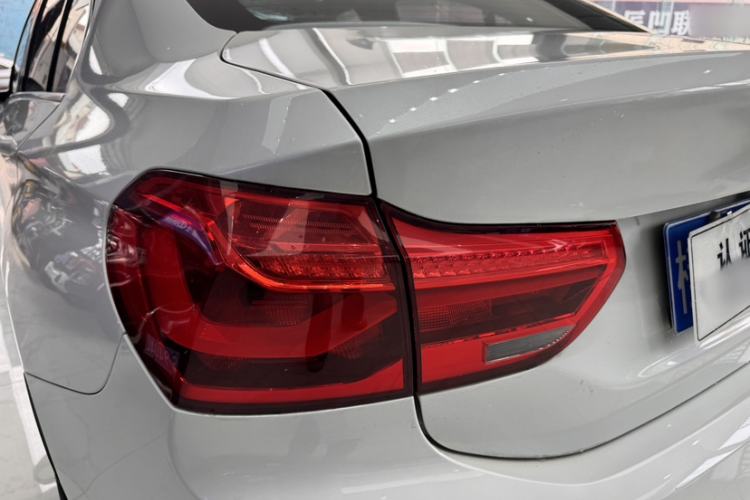 Used BMW 1 Series 2018 118i Sport Edition Exterior 4