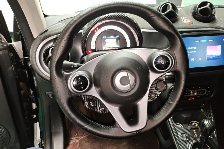 Used smart fortwo 2016 1.0L 52 kW Convertible Passion Edition
