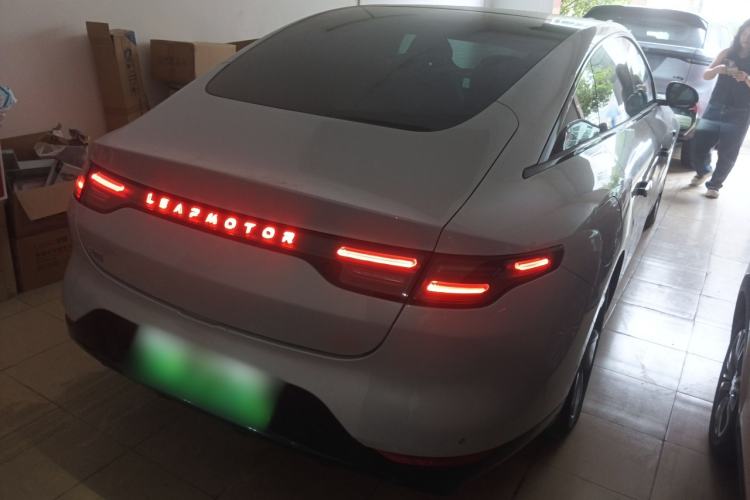 Used Leapmotor C01 2022 Four-Wheel Drive Dual-Motor Performance Version Rear Right 45 Deg