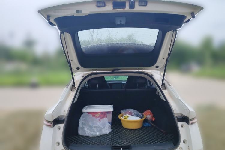 Used Morden Modern in 2022 610 km Fashion Edition