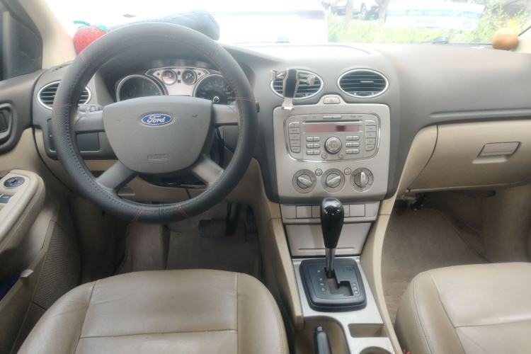 Used Ford Focus 2011 Hatchback 1.8L Automatic Fashion Edition