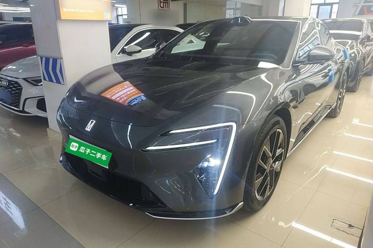 Used Avatr 06 2025 Max All-Electric Version