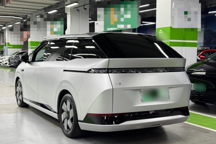 Used XPeng X9 2024 702 Ultra-Long Range Max
