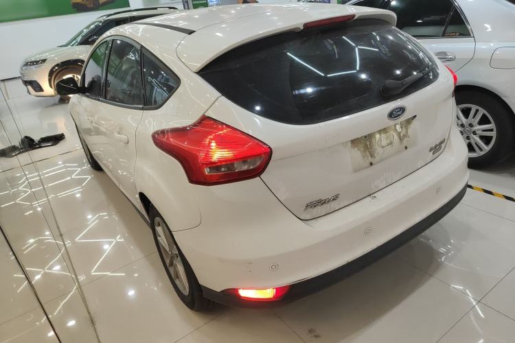 Used Ford Focus 2015 Hatchback EcoBoost 125 Automatic Supreme Style Edition
