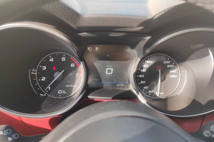 Used Alfa Romeo Stelvio 2017 2.0T 200HP Luxury Edition
