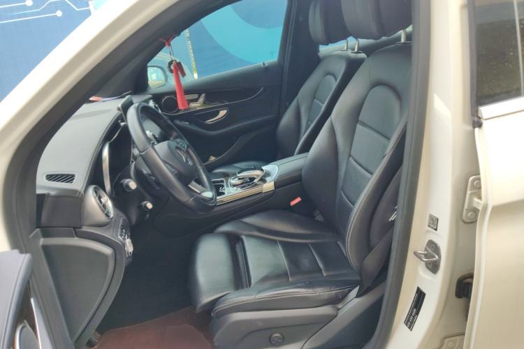 Used Mercedes-Benz GLC 2017 GLC 260 4MATIC Luxury Model
