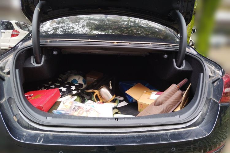 Used Hongqi H5 2022 Classic Model Facelift 1.5T DCT Qiyun Edition Trunk