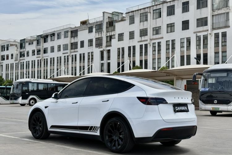 Used Tesla Model Y 2022 Long-Range All-Wheel-Drive Version Exterior 4