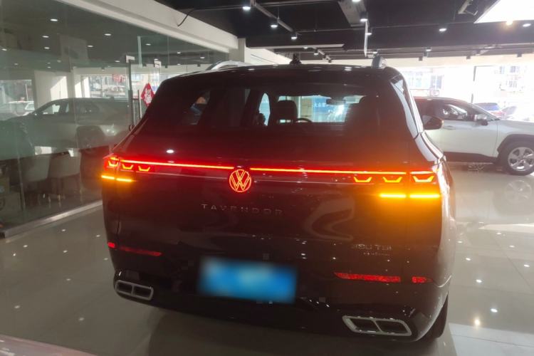 Used Volkswagen Tavendor 2024 380TSI All-Wheel Drive R-Line Cruise Edition Rear