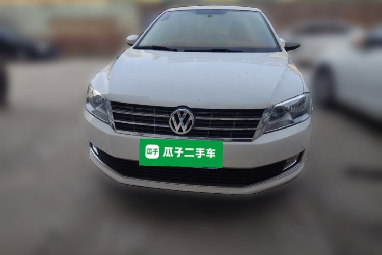 Used Volkswagen Lavida 2013 Restyled Classic 1.6L Manual Comfort Edition Front