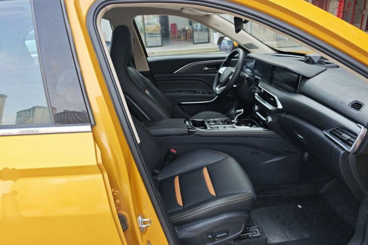 Used Bestune T77 2020 PRO 280 TID Automatic Prestige Model Right Front Seat