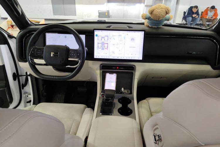 Used Polestones 01 2024 Deluxe 6-Seater Standard Range Version
