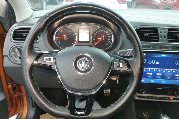 Used Volkswagen Polo 2016 1.6L Cross Polo Automatic