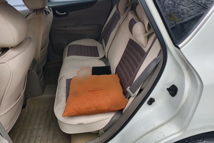 Used Nissan Tiida 2011 1.6L Manual Comfort Edition