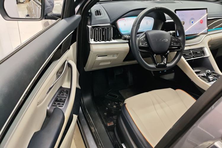 Used BYD Song PLUS New Energy 2023 Champion Edition DM-i 110KM Flagship Model
