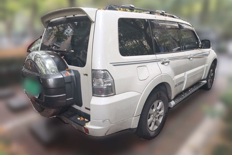 Used Mitsubishi Pajero 2015 3.0L Automatic Elite Plus Version China V Standard