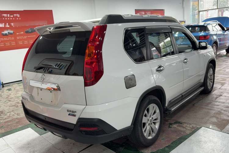 Used Dongfeng Fengdu MX6 2015 2.0L CVT Two-Wheel Drive Excellence Edition
