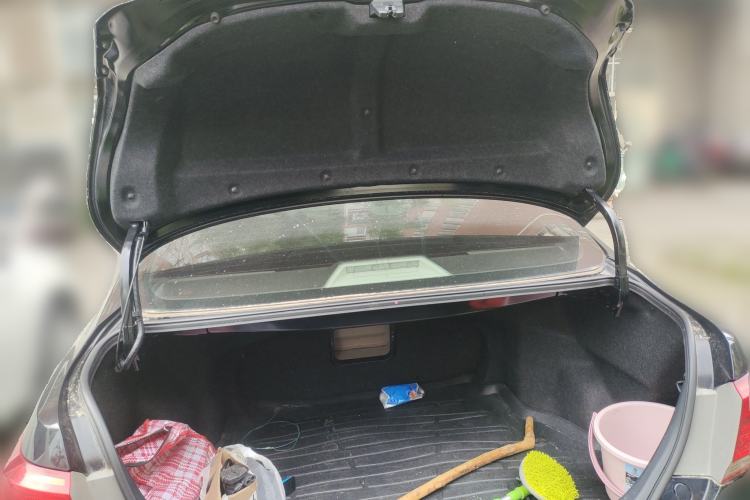 Used Toyota Camry 2010 240G Luxury Edition Trunk